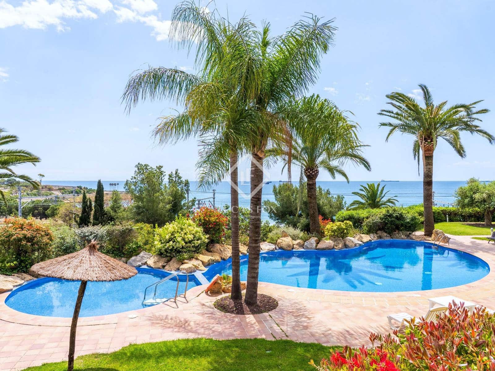 4 bedroom Apartment for sale in Tarragona city with pool garage - € 890,000 (Ref: 8987339)