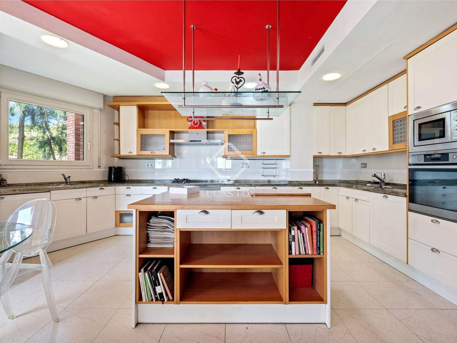 4 bedroom Apartment for sale in Tarragona city with pool garage - € 890,000 (Ref: 8987339)