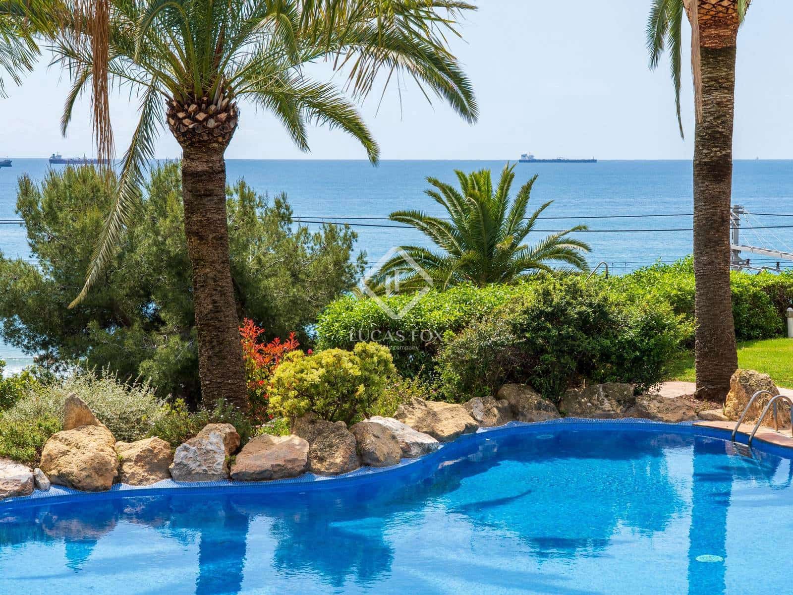 4 bedroom Apartment for sale in Tarragona city with pool garage - € 890,000 (Ref: 8987339)