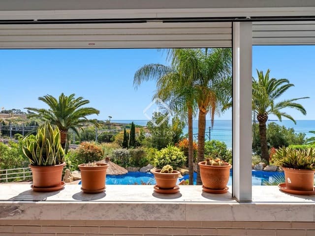 4 bedroom Apartment for sale in Tarragona city with pool garage - € 890,000 (Ref: 8987339)