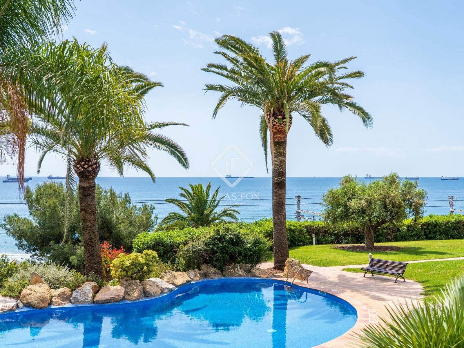 4 bedroom Apartment for sale in Tarragona city with pool garage - € 890,000 (Ref: 8987339)