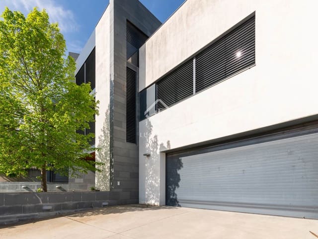 5 Zimmer Villa zu verkaufen in Begues mit Garage - 950.000 € (Ref: 8987746)