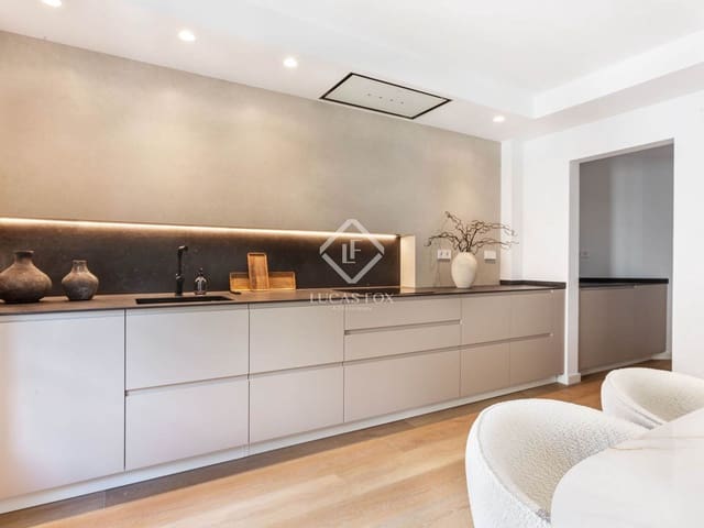 3 slaapkamer Appartement te koop in Barcelona stad met zwembad - € 720.000 (Ref: 8988862)