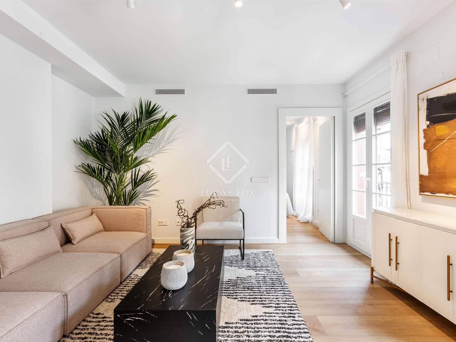 3 bedroom Apartment for sale in Barcelona city with pool - € 770,000 (Ref: 8988863)