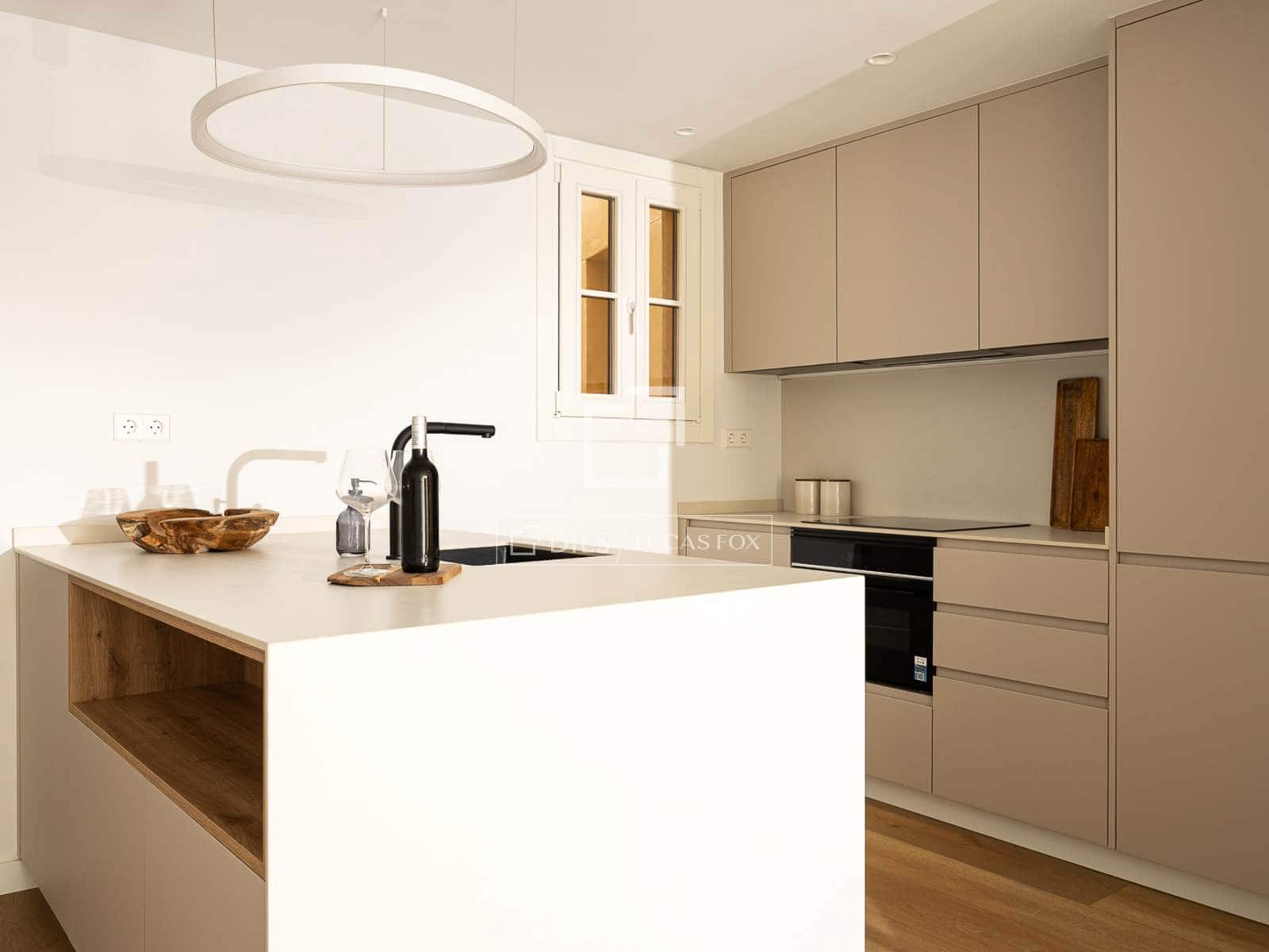 3 bedroom Apartment for sale in Barcelona city with pool - € 770,000 (Ref: 8988863)