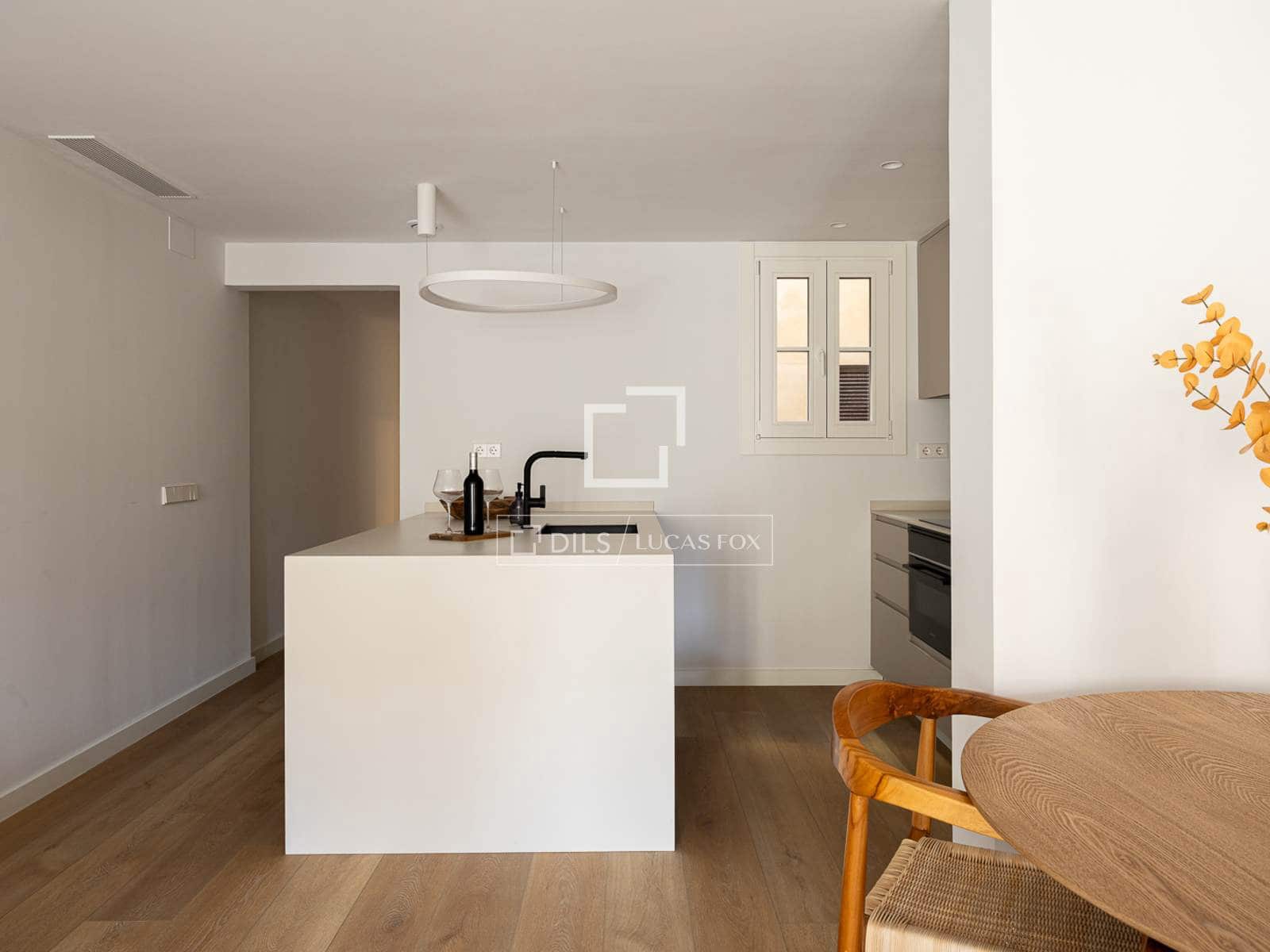 3 bedroom Apartment for sale in Barcelona city with pool - € 770,000 (Ref: 8988863)