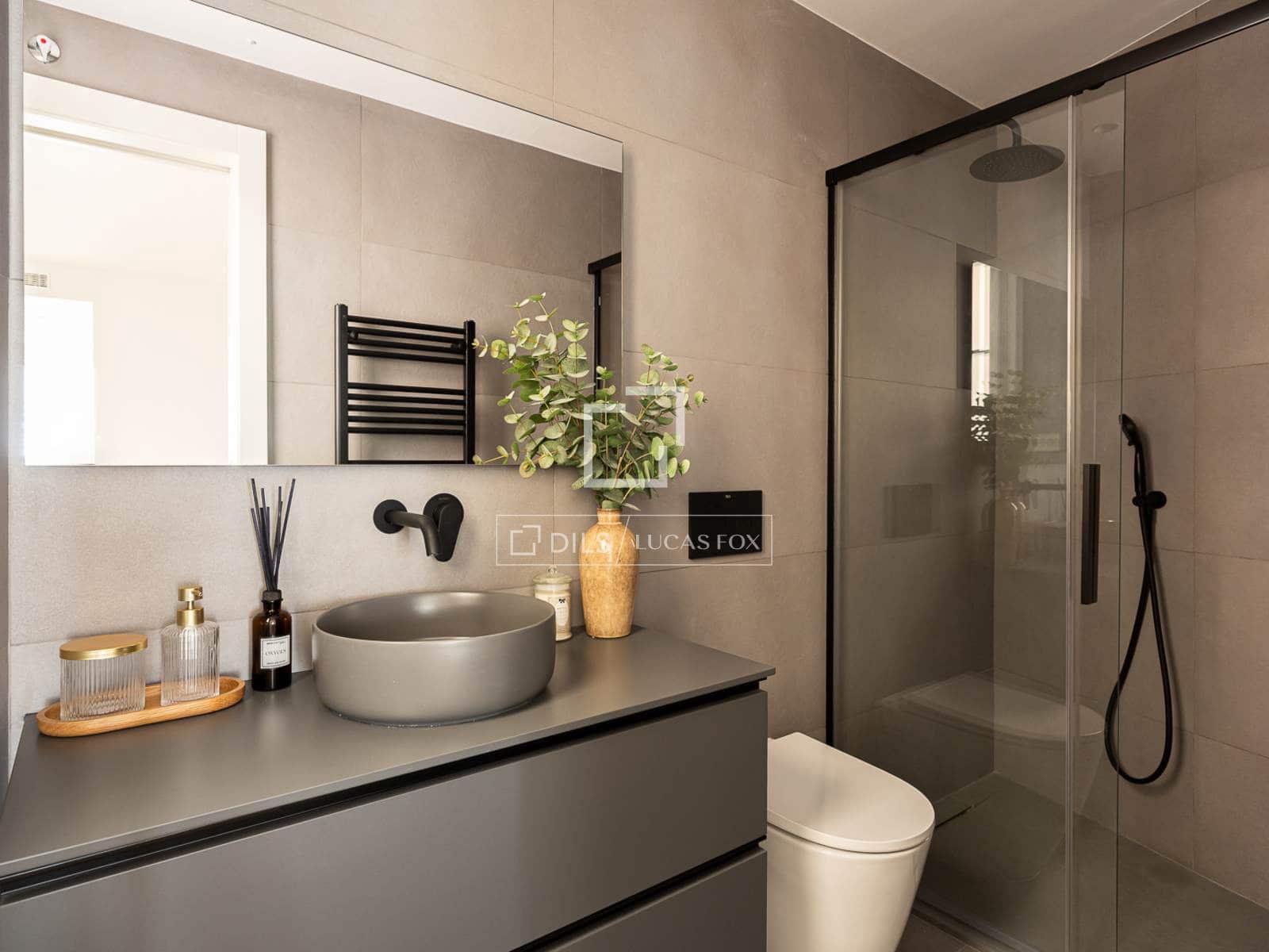 3 bedroom Apartment for sale in Barcelona city with pool - € 770,000 (Ref: 8988863)