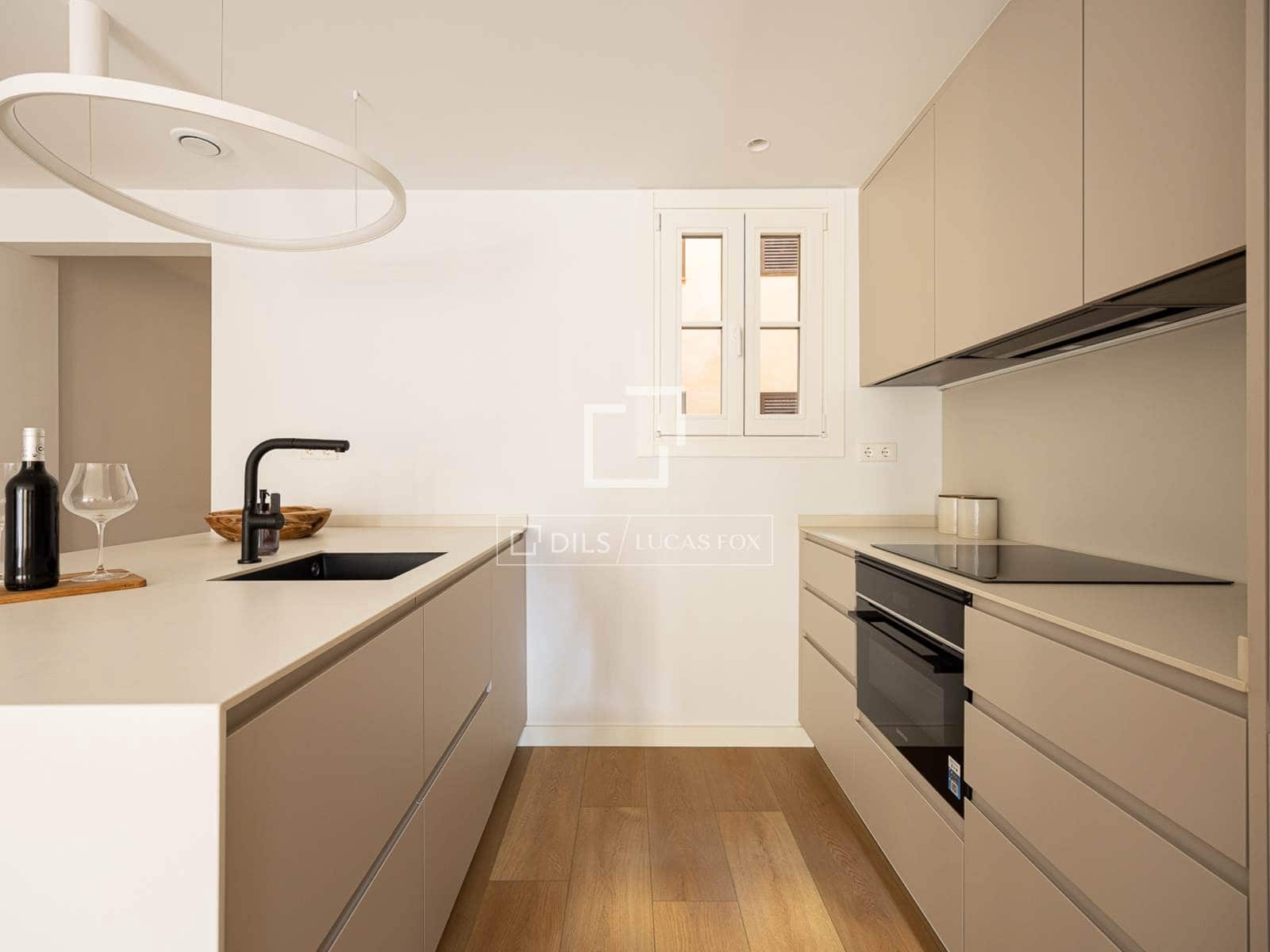 3 bedroom Apartment for sale in Barcelona city with pool - € 770,000 (Ref: 8988863)