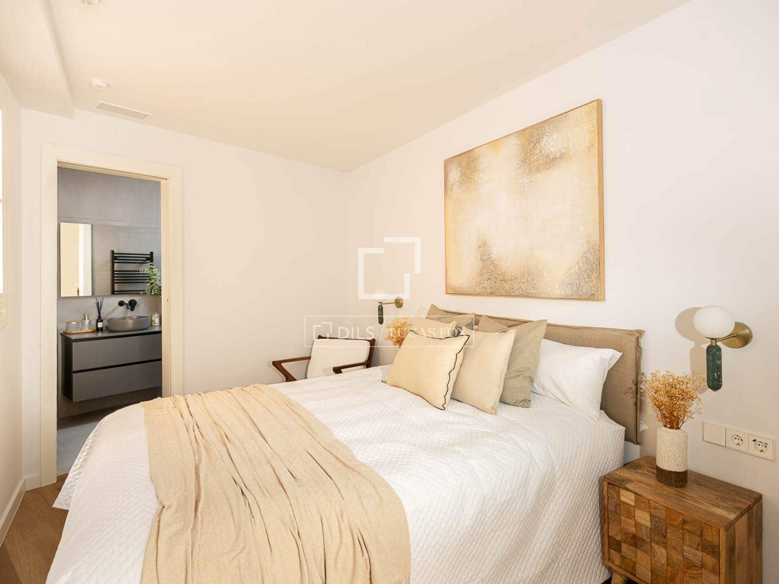 3 bedroom Apartment for sale in Barcelona city with pool - € 770,000 (Ref: 8988863)