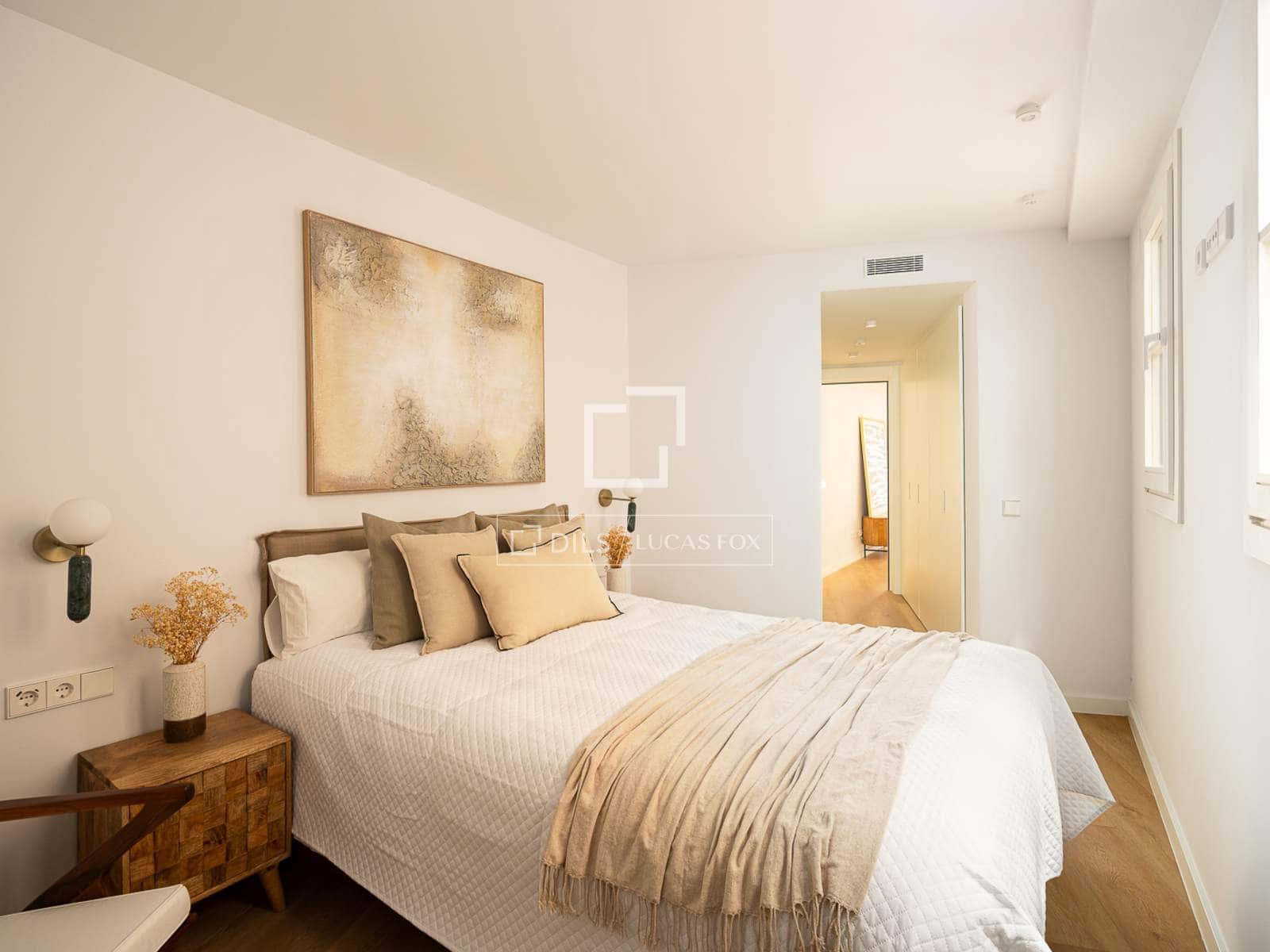 3 bedroom Apartment for sale in Barcelona city with pool - € 770,000 (Ref: 8988863)