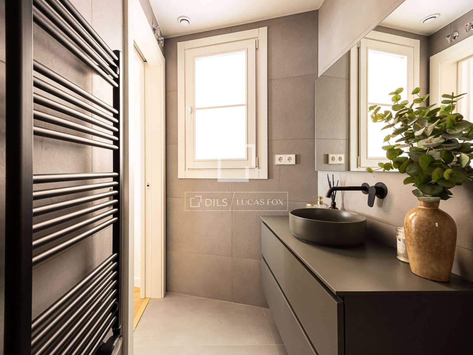 3 bedroom Apartment for sale in Barcelona city with pool - € 770,000 (Ref: 8988863)