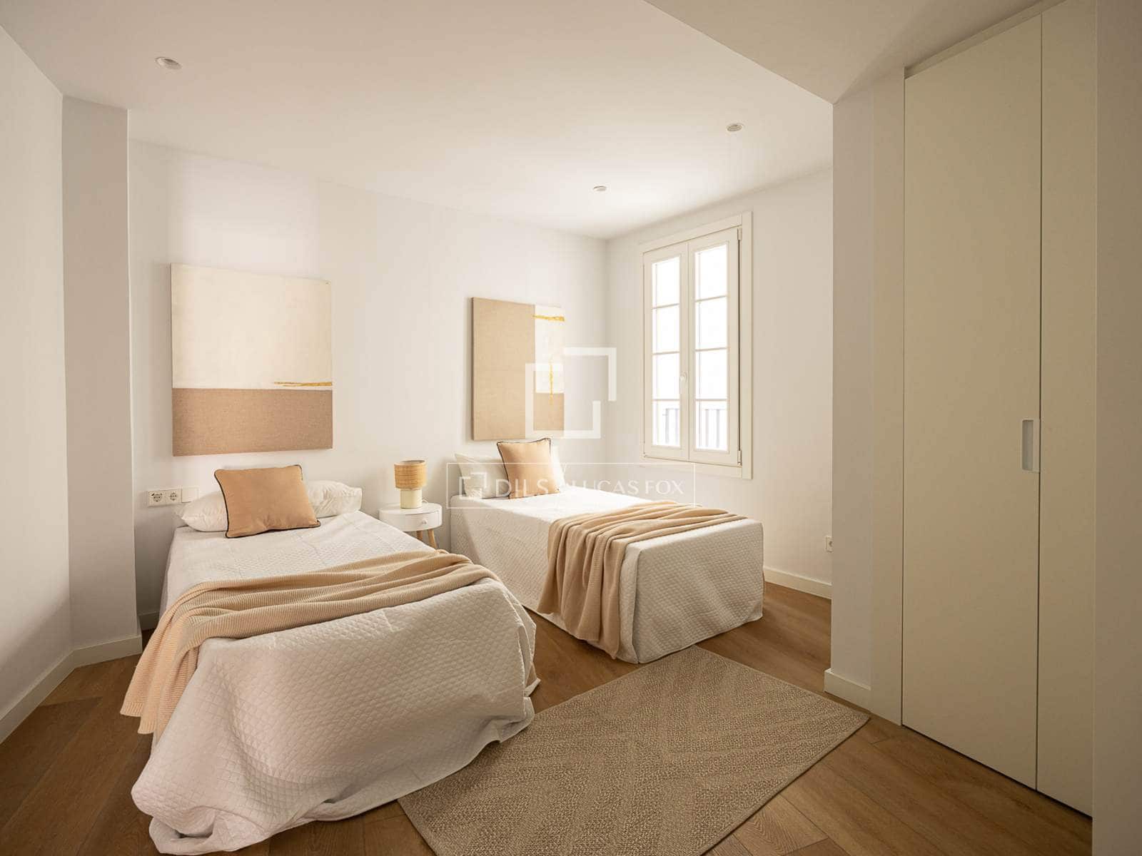 3 bedroom Apartment for sale in Barcelona city with pool - € 770,000 (Ref: 8988863)