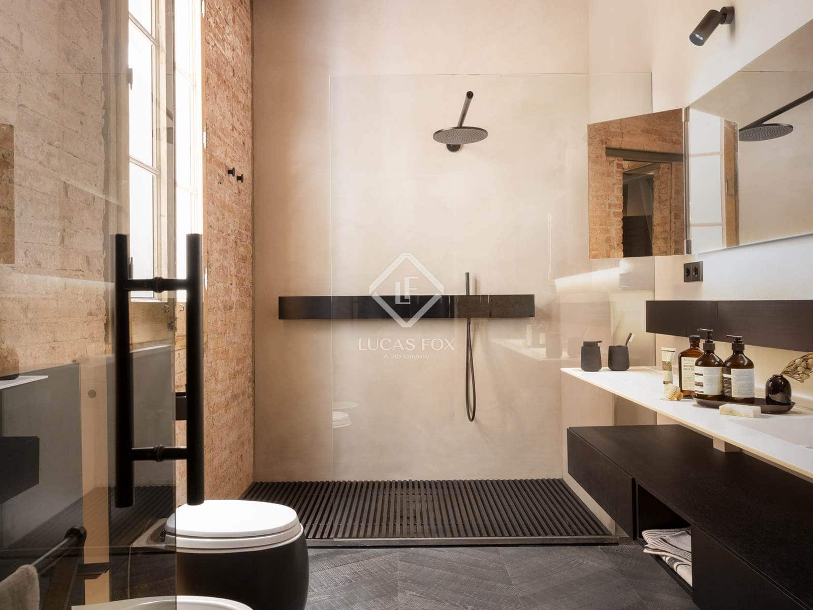 2 soveværelse Lejlighed til salg i Barcelona by - € 1.350.000 (Ref: 8988866)