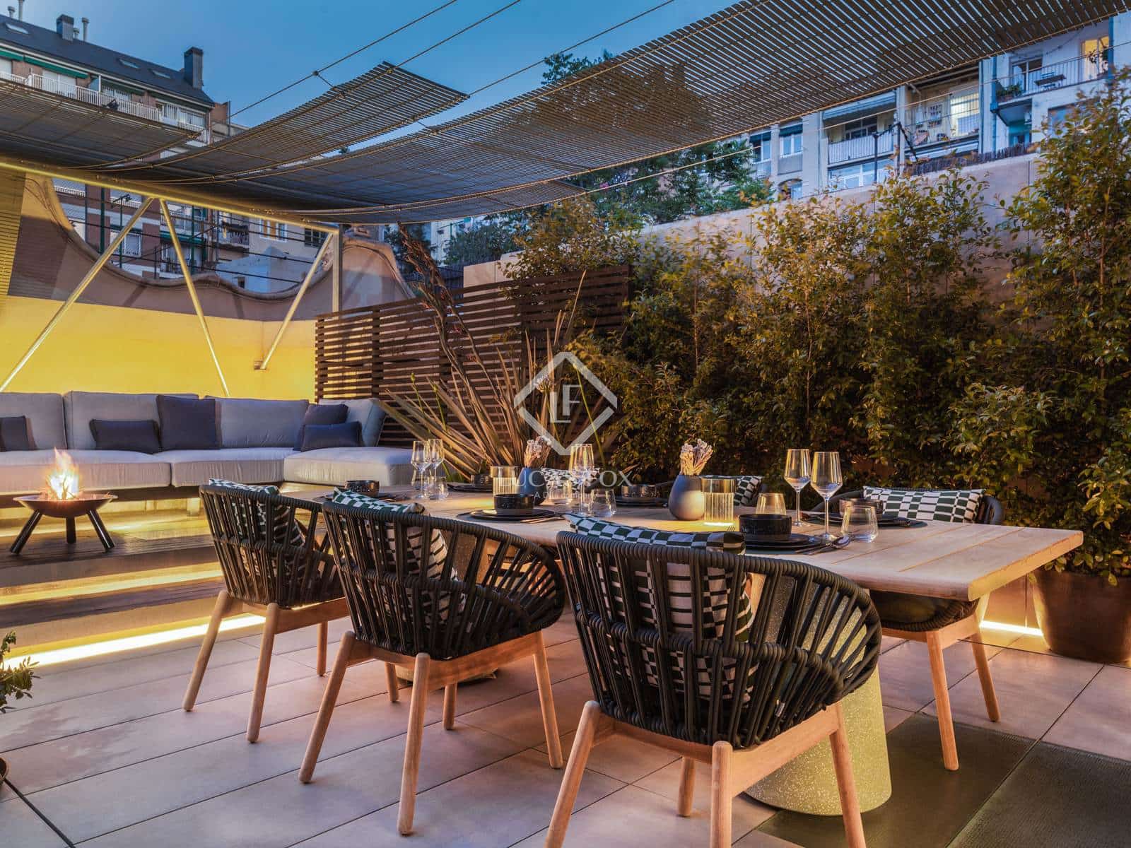 2 soveværelse Lejlighed til salg i Barcelona by - € 1.350.000 (Ref: 8988866)