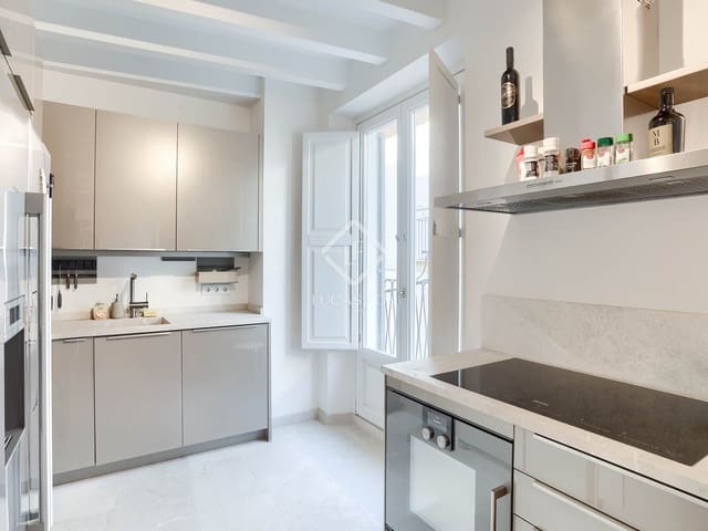 2 slaapkamer Appartement te koop in Palma de Mallorca - € 1.592.000 (Ref: 8989817)