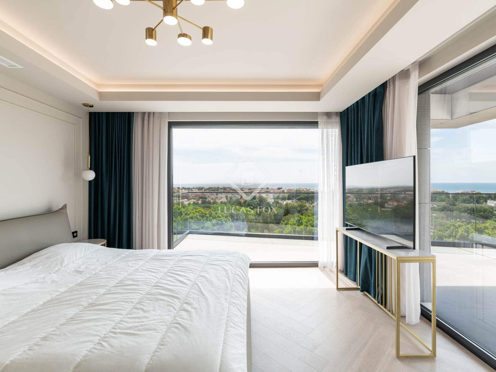 7 slaapkamer Villa te koop in Castelldefels met zwembad - € 4.900.000 (Ref: 8990050)