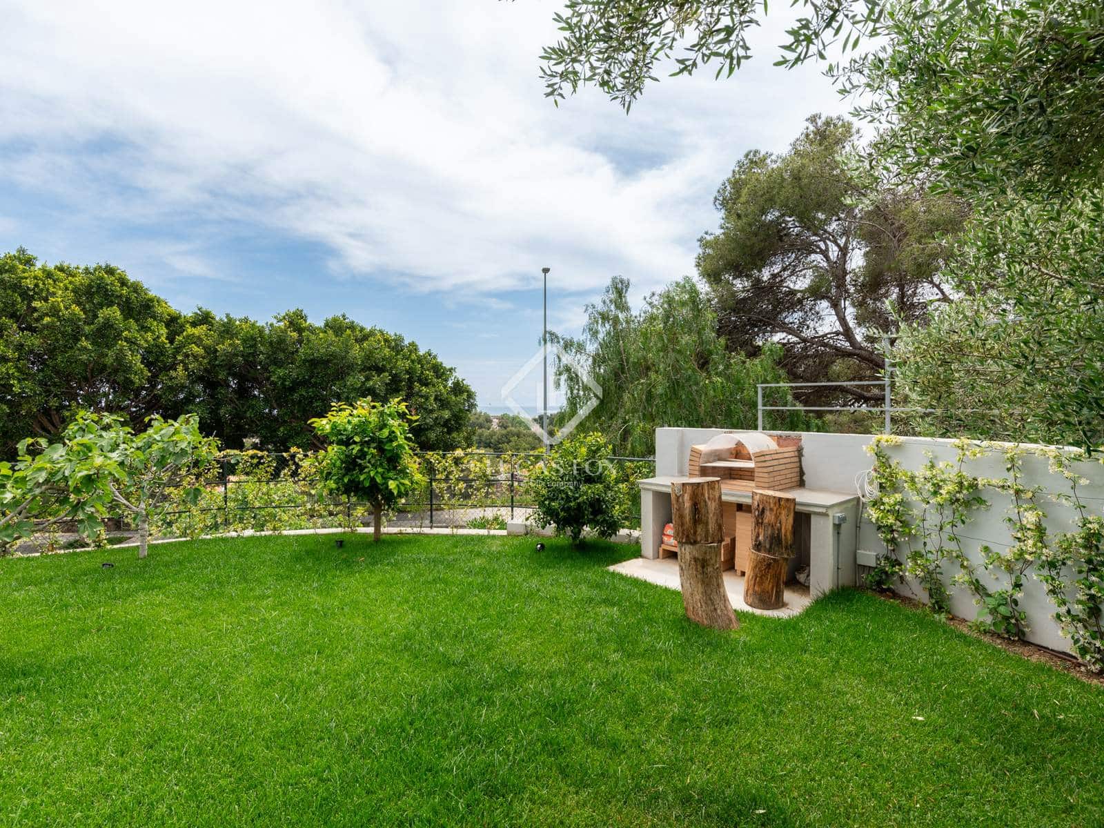 7 slaapkamer Villa te koop in Castelldefels met zwembad - € 4.900.000 (Ref: 8990050)