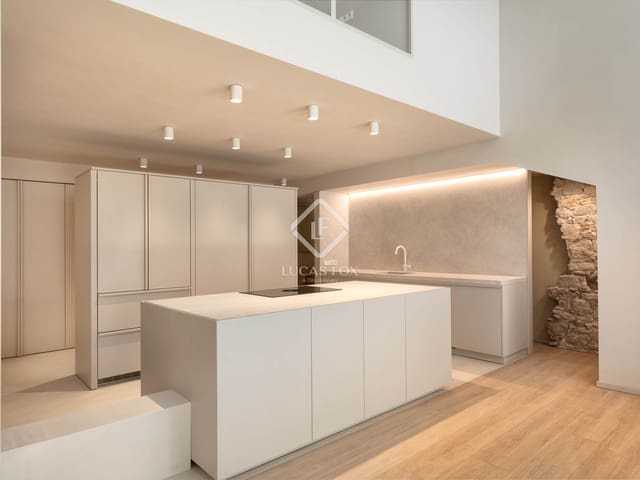 Apartamento de 3 habitaciones en Girona ciudad en venta con garaje - 1.490.000 € (Ref: 8993246)