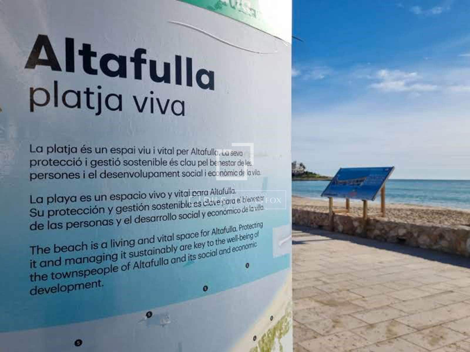 4 bedroom Villa for sale in Altafulla with garage - € 545,000 (Ref: 8993250)