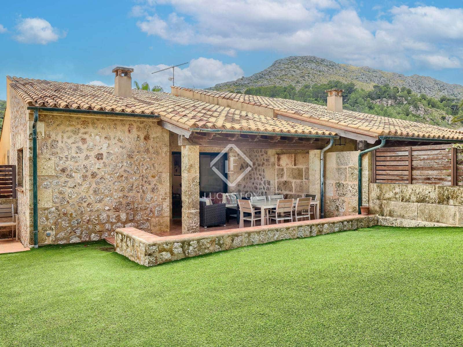 4 soveværelse Villa til salg i Cala San Vicente / Cala Sant Vicenc med swimmingpool - € 790.000 (Ref: 8997597)