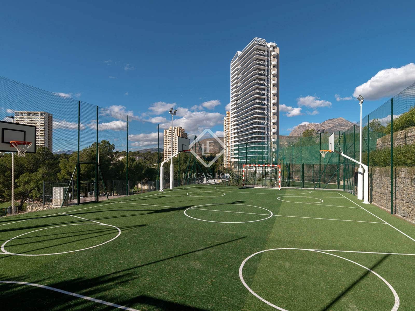 2 soveværelse Lejlighed til salg i Benidorm med swimmingpool garage - € 414.000 (Ref: 8998279)