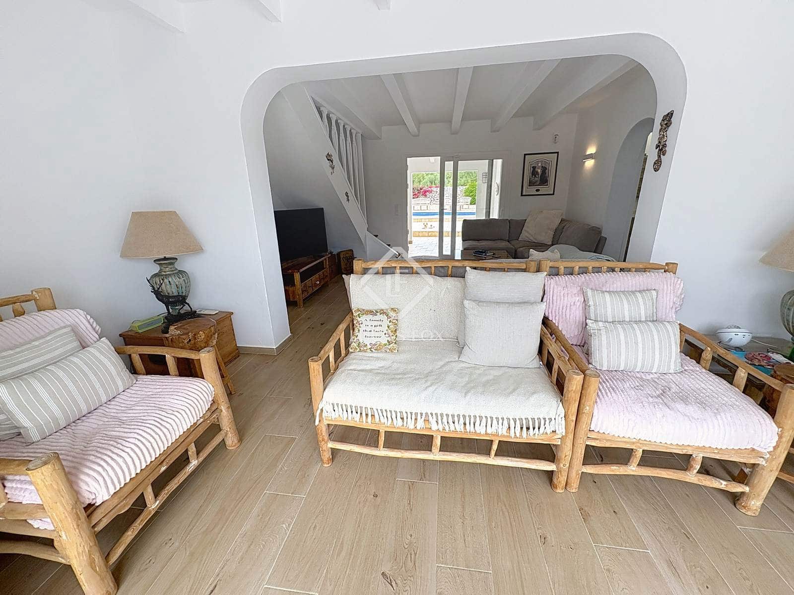 3 soveværelse Finca/Landehus til salg i San Luis / Sant Lluis med swimmingpool garage - € 990.000 (Ref: 9001925)