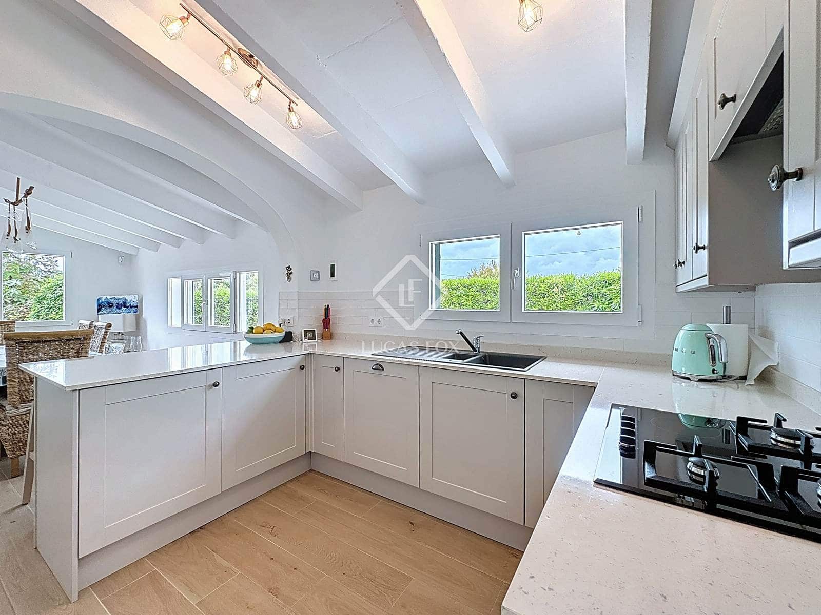 3 soveværelse Finca/Landehus til salg i San Luis / Sant Lluis med swimmingpool garage - € 990.000 (Ref: 9001925)