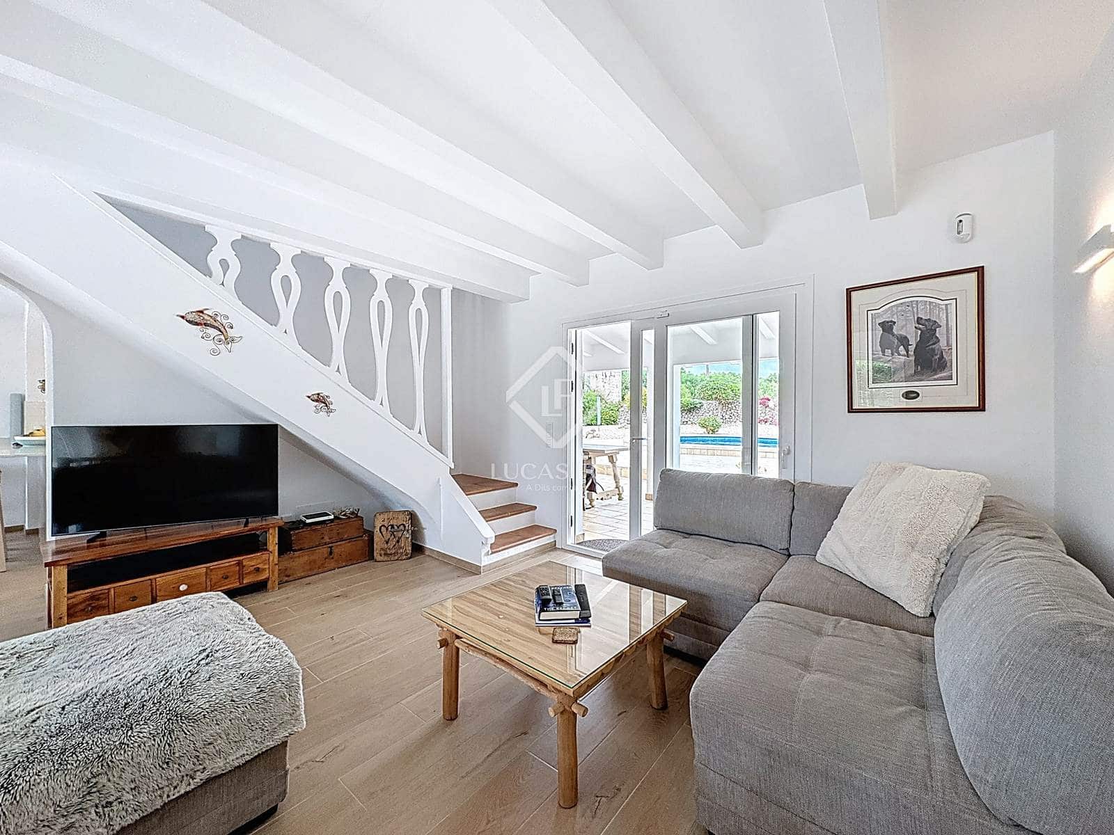 3 soveværelse Finca/Landehus til salg i San Luis / Sant Lluis med swimmingpool garage - € 990.000 (Ref: 9001925)