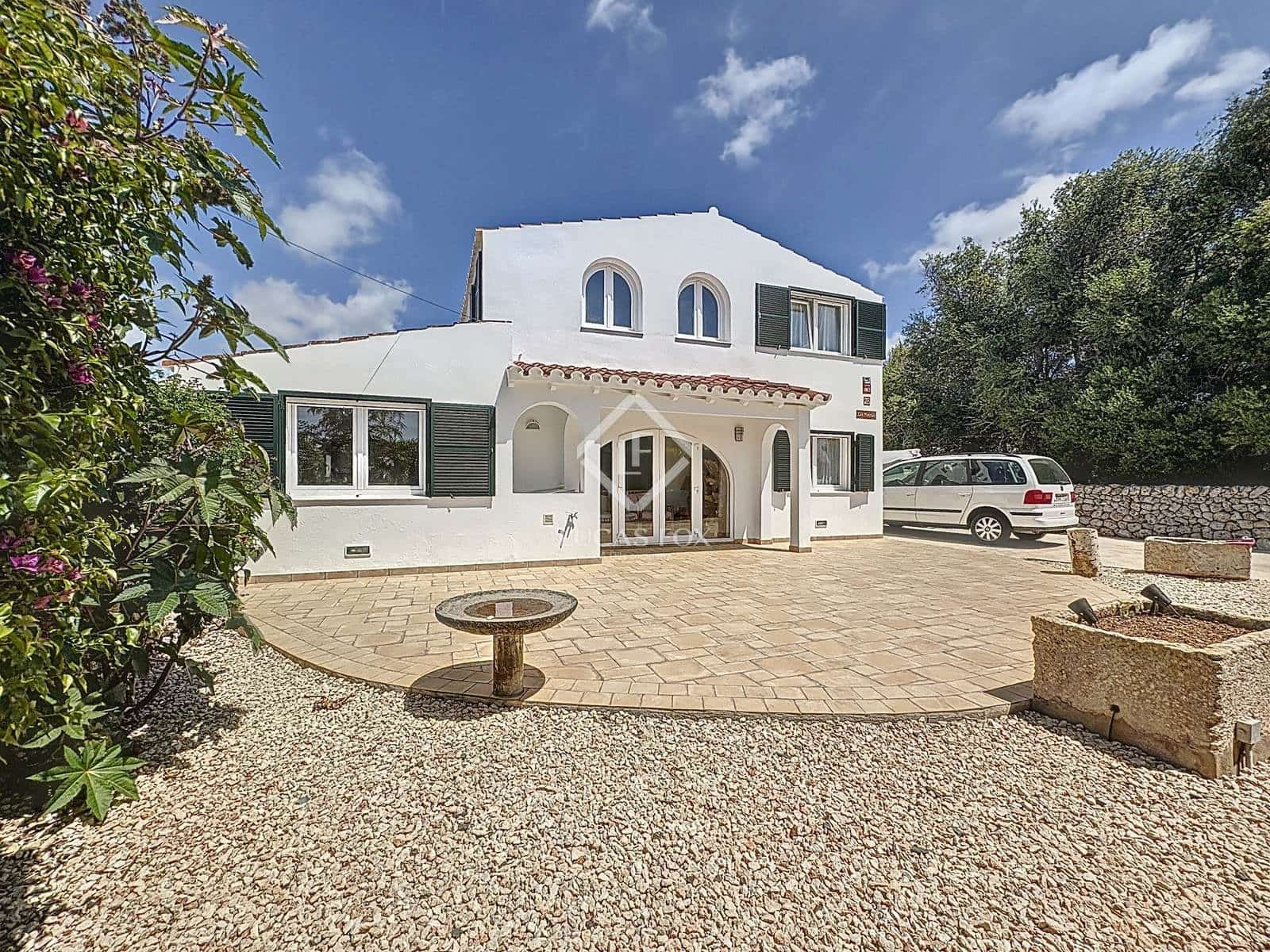 3 soveværelse Finca/Landehus til salg i San Luis / Sant Lluis med swimmingpool garage - € 990.000 (Ref: 9001925)