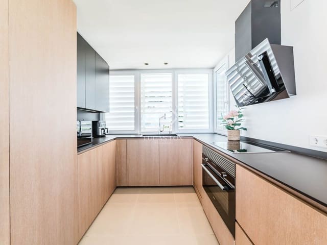 5 bedroom Penthouse for sale in Sitges with pool garage - € 1,975,000 (Ref: 9001930)