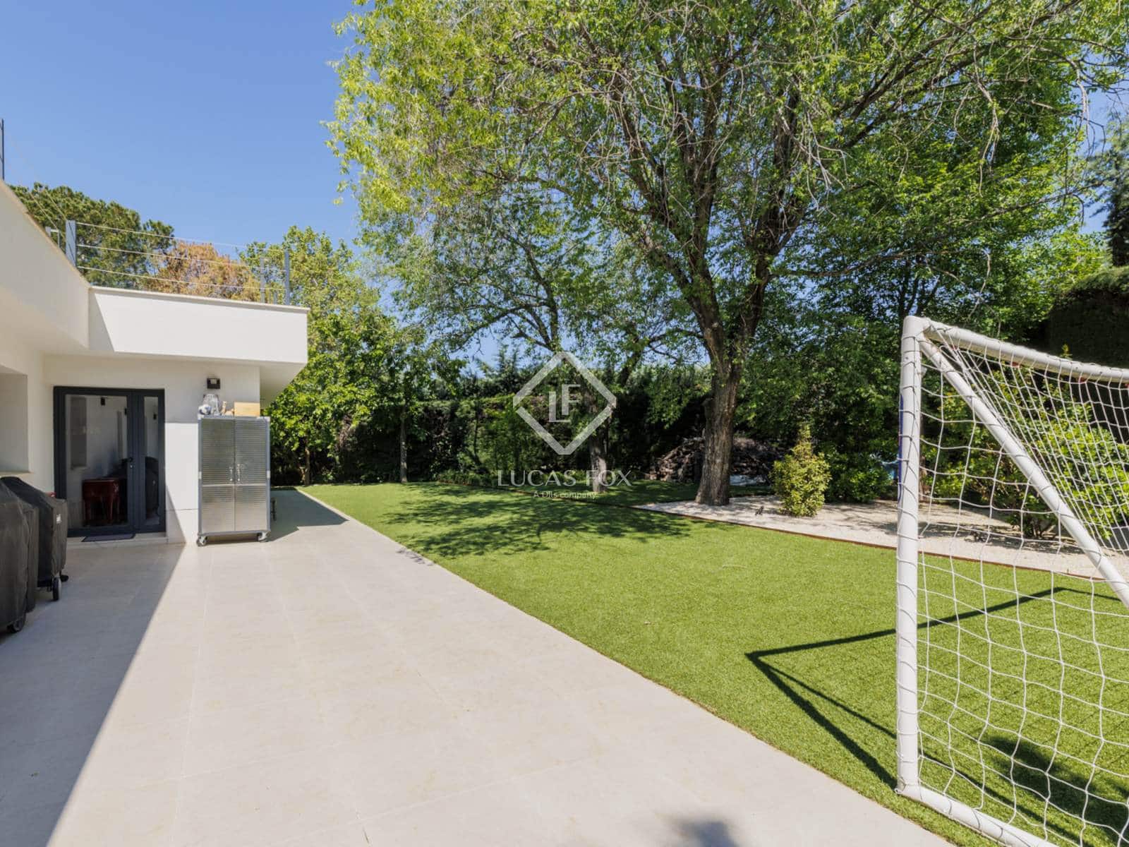 6 soveværelse Villa til salg i Boadilla del Monte med swimmingpool garage - € 3.300.000 (Ref: 9002445)