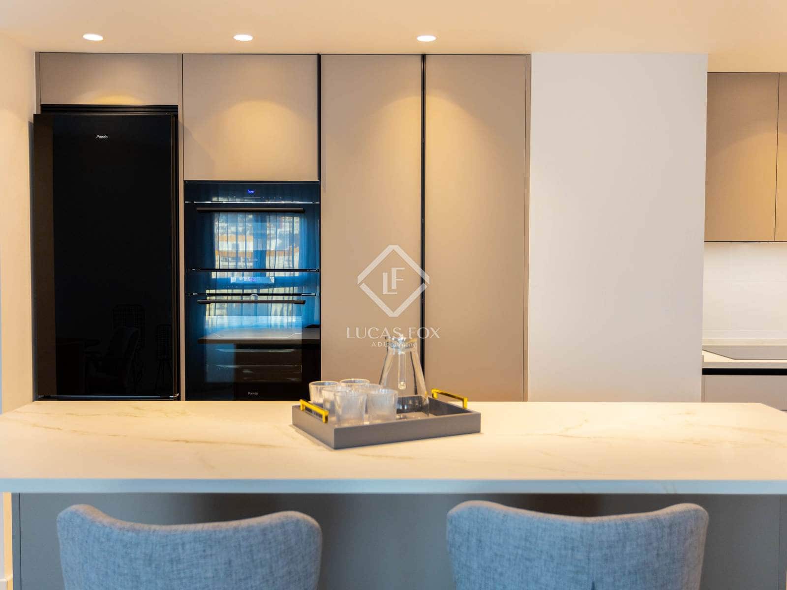 4 bedroom Apartment for sale in San Pedro de Alcantara with pool garage - € 675,000 (Ref: 9002446)