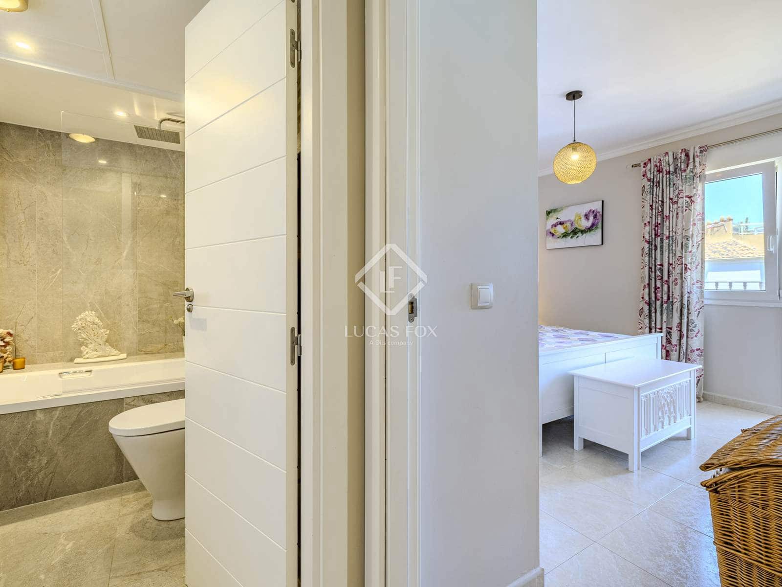 4 sypialnia Penthouse na sprzedaż w Javea / Xabia z basenem garażem - 699 000 € (Ref: 9002447)