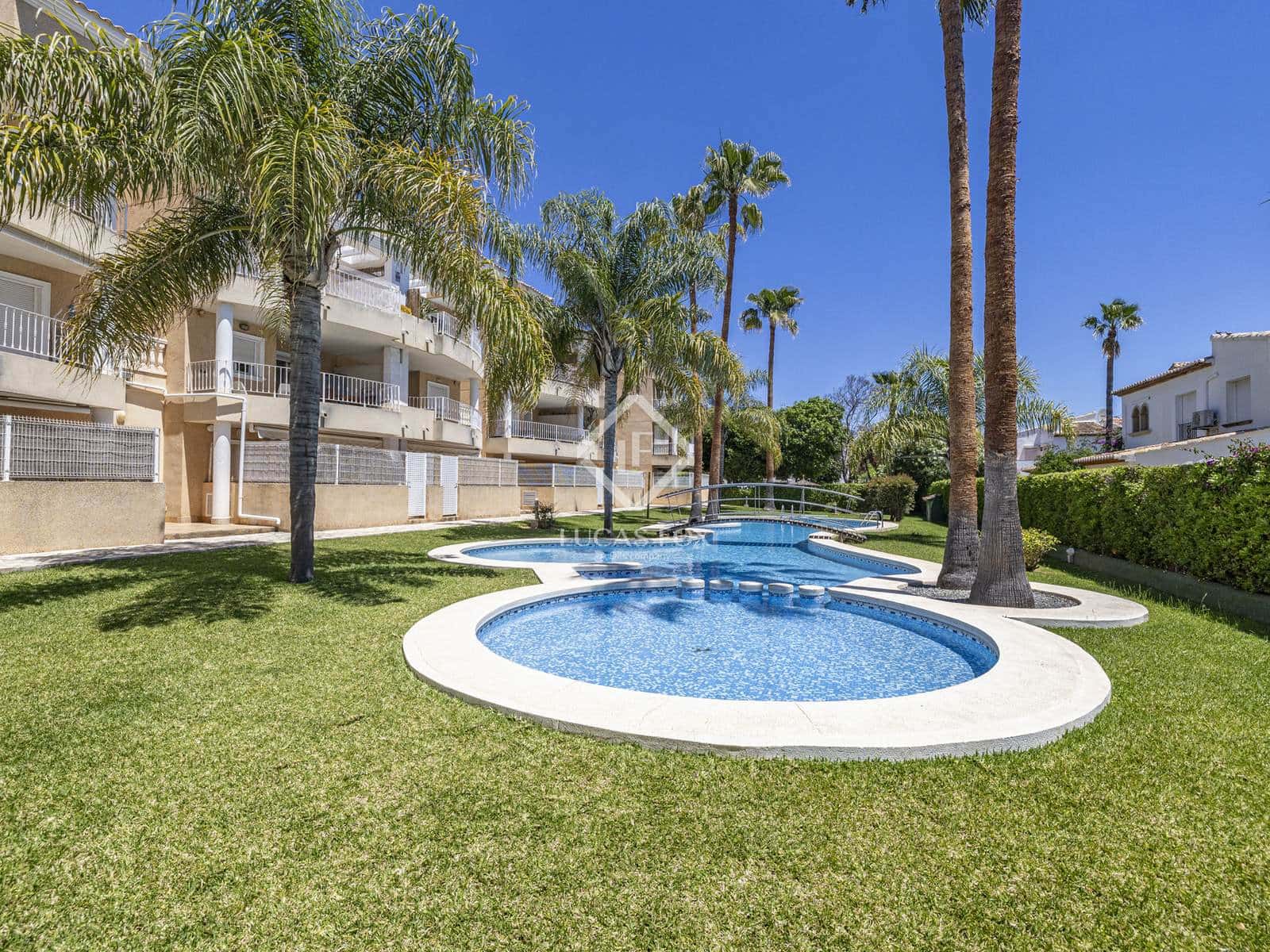 4 sypialnia Penthouse na sprzedaż w Javea / Xabia z basenem garażem - 699 000 € (Ref: 9002447)