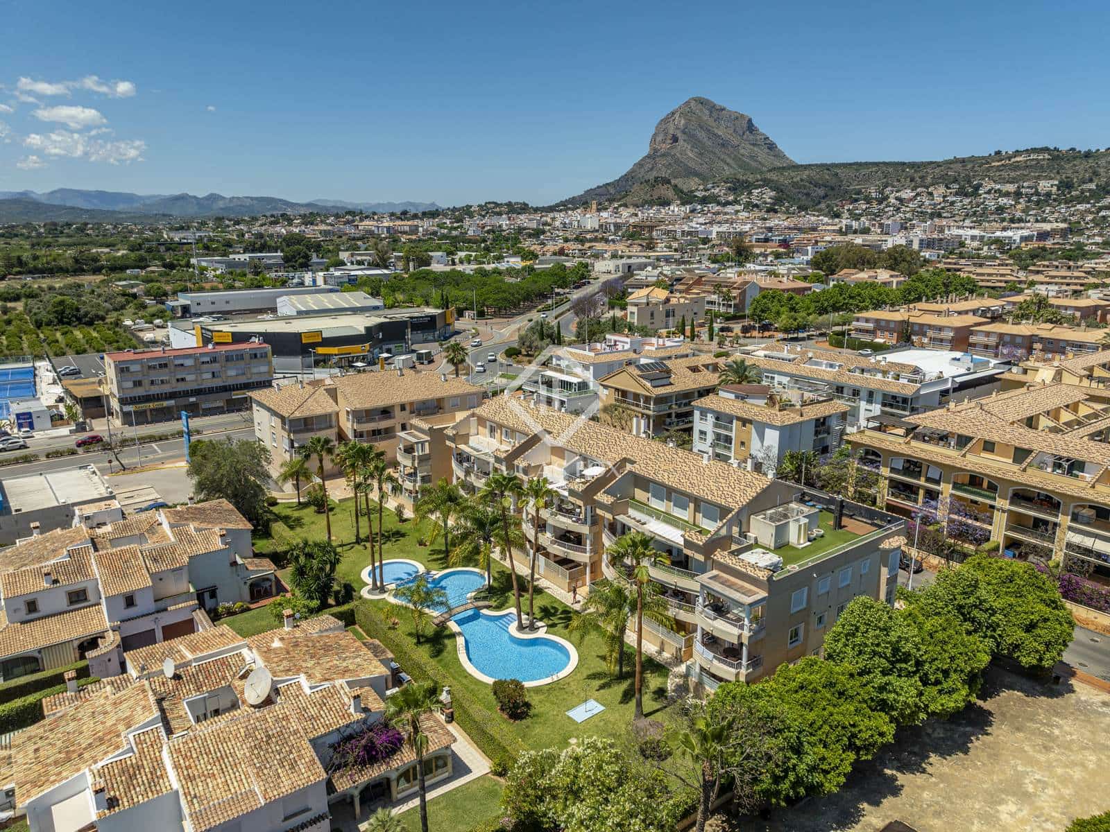 4 sypialnia Penthouse na sprzedaż w Javea / Xabia z basenem garażem - 699 000 € (Ref: 9002447)
