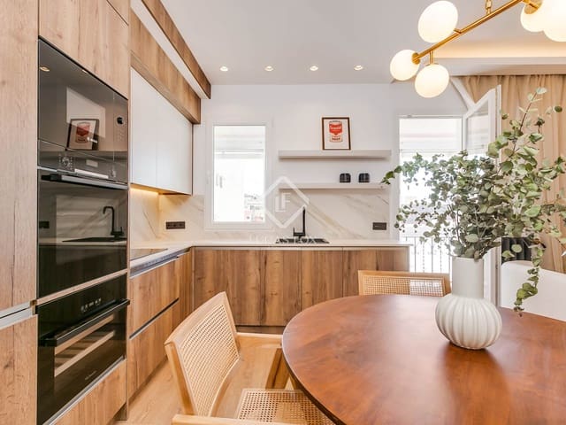 2 soveværelse Lejlighed til salg i Recoletos, Madrid by - € 1.800.000 (Ref: 9003977)