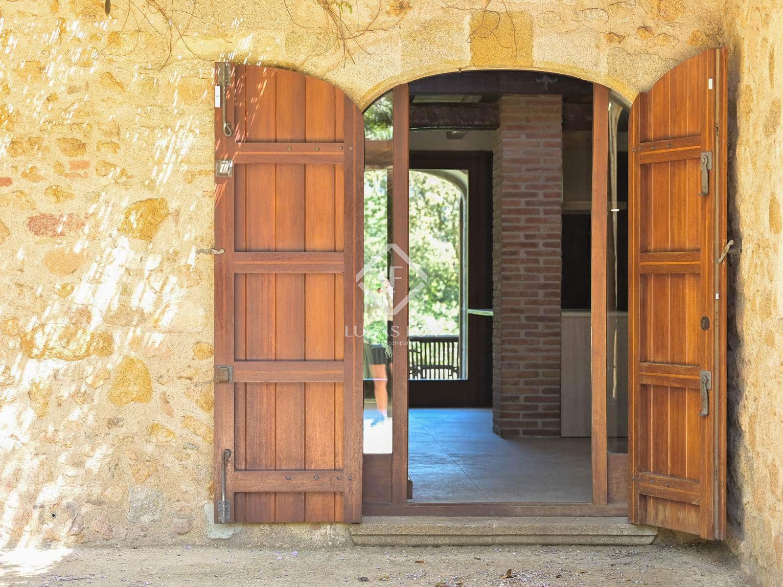 5 soveværelse Finca/Landehus til salg i Santa Cristina d'Aro med garage - € 1.710.000 (Ref: 9003979)