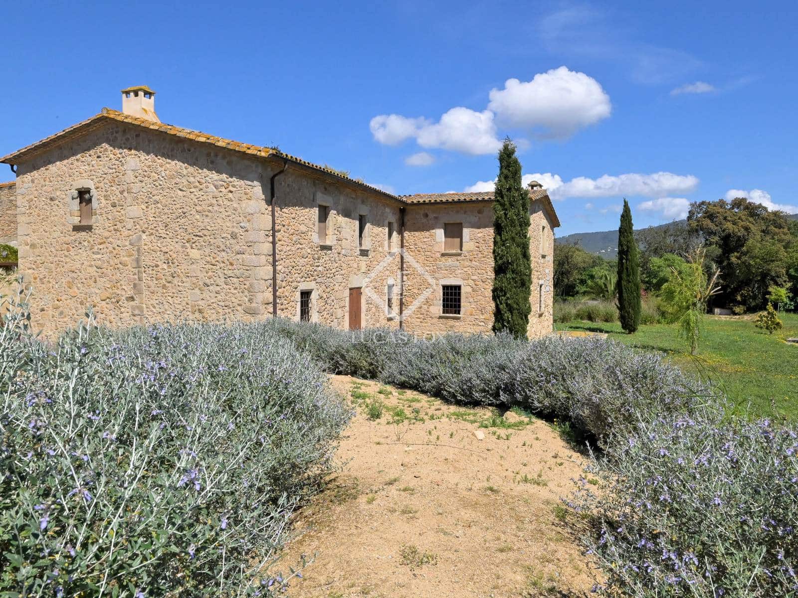 5 soveværelse Finca/Landehus til salg i Santa Cristina d'Aro med garage - € 1.710.000 (Ref: 9003979)