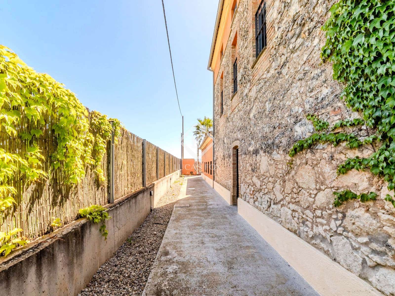 6 soveværelse Finca/Landehus til salg i La Granada med swimmingpool garage - € 1.690.000 (Ref: 9003980)