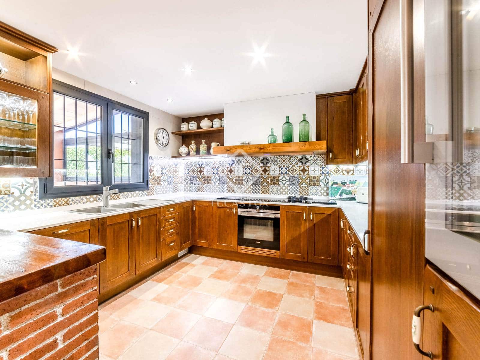 6 soveværelse Finca/Landehus til salg i La Granada med swimmingpool garage - € 1.690.000 (Ref: 9003980)