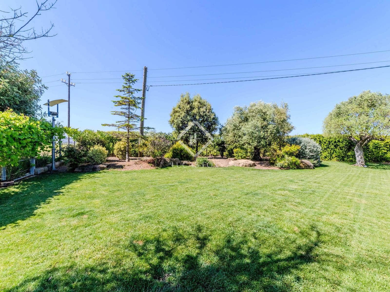 6 soveværelse Finca/Landehus til salg i La Granada med swimmingpool garage - € 1.690.000 (Ref: 9003980)