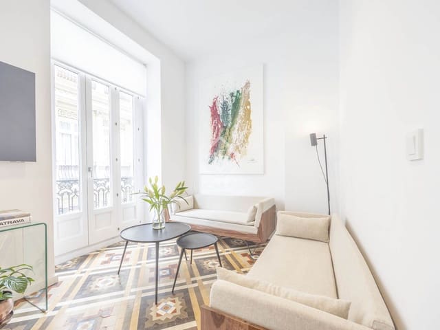 3 bedroom Apartment for rent in Valencia city - € 5,000 (Ref: 9004625)
