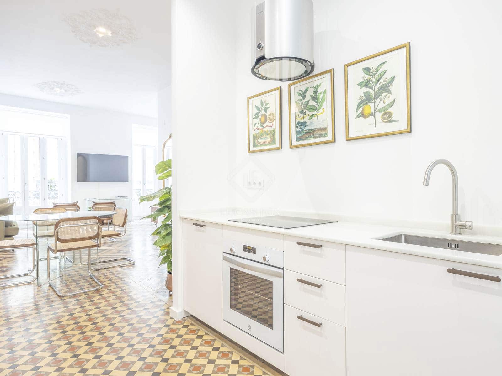 3 bedroom Apartment for rent in Valencia city - € 5,000 (Ref: 9004625)