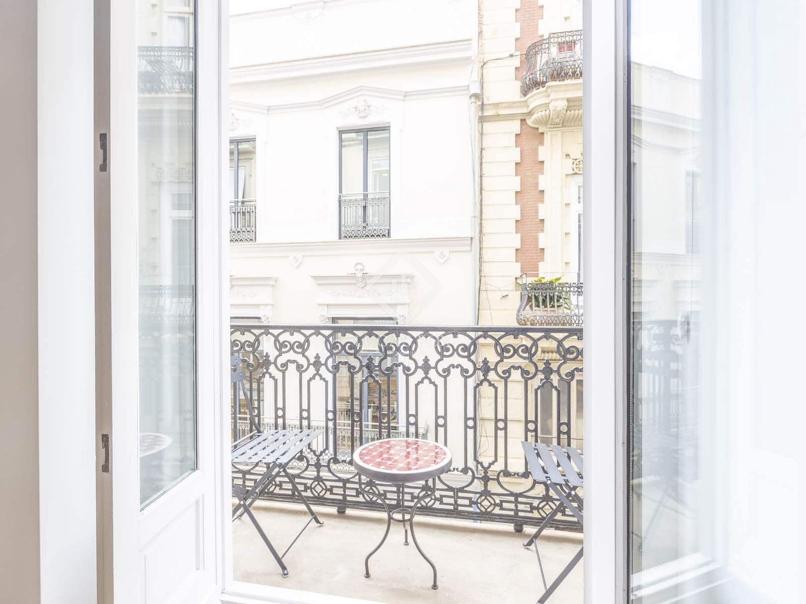 3 bedroom Apartment for rent in Valencia city - € 5,000 (Ref: 9004625)