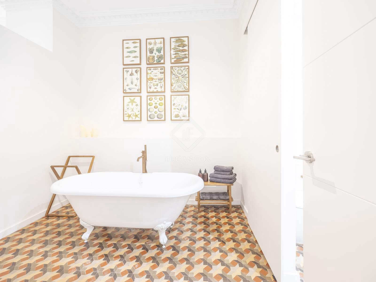 3 bedroom Apartment for rent in Valencia city - € 5,000 (Ref: 9004625)