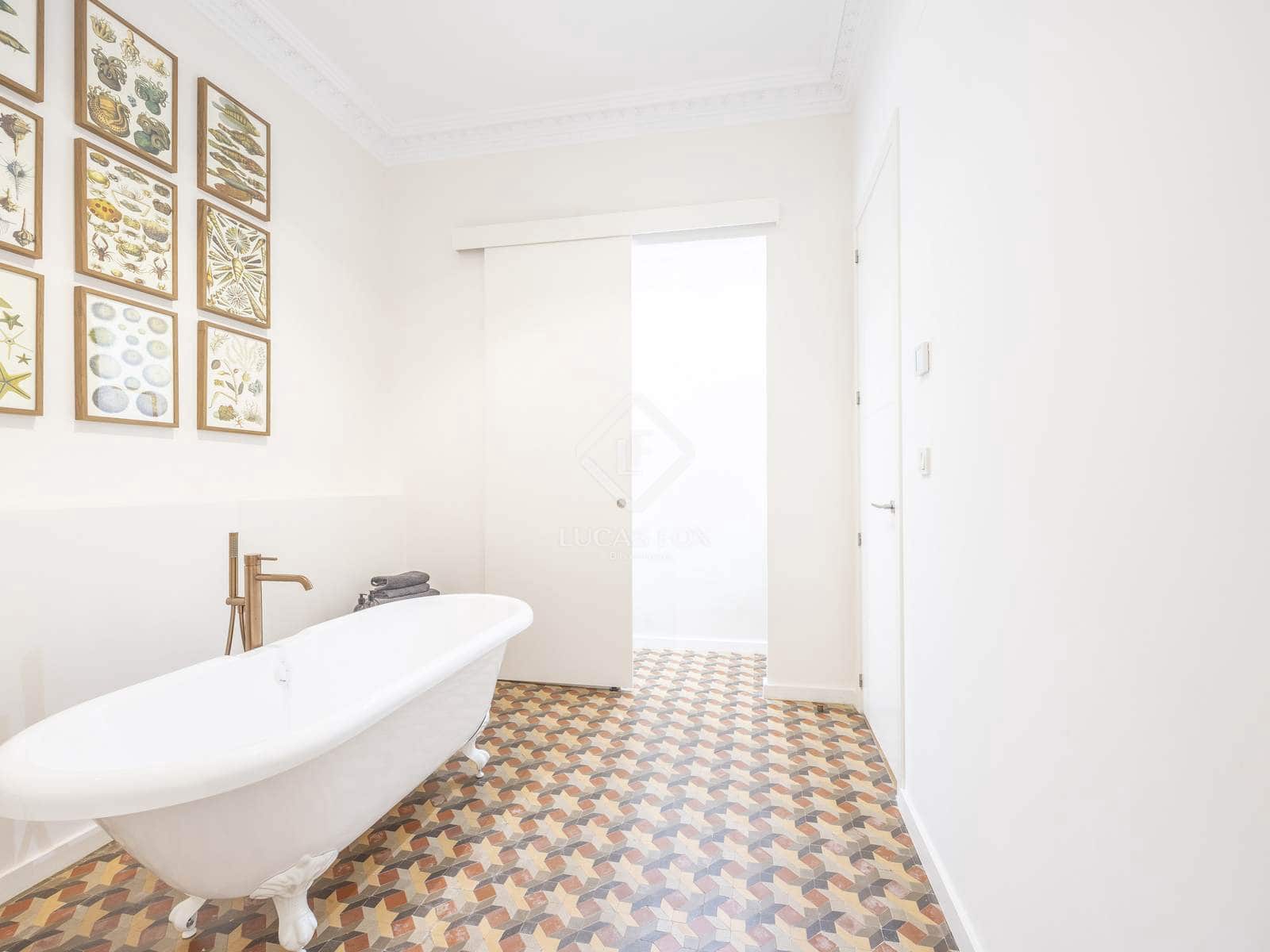 3 bedroom Apartment for rent in Valencia city - € 5,000 (Ref: 9004625)