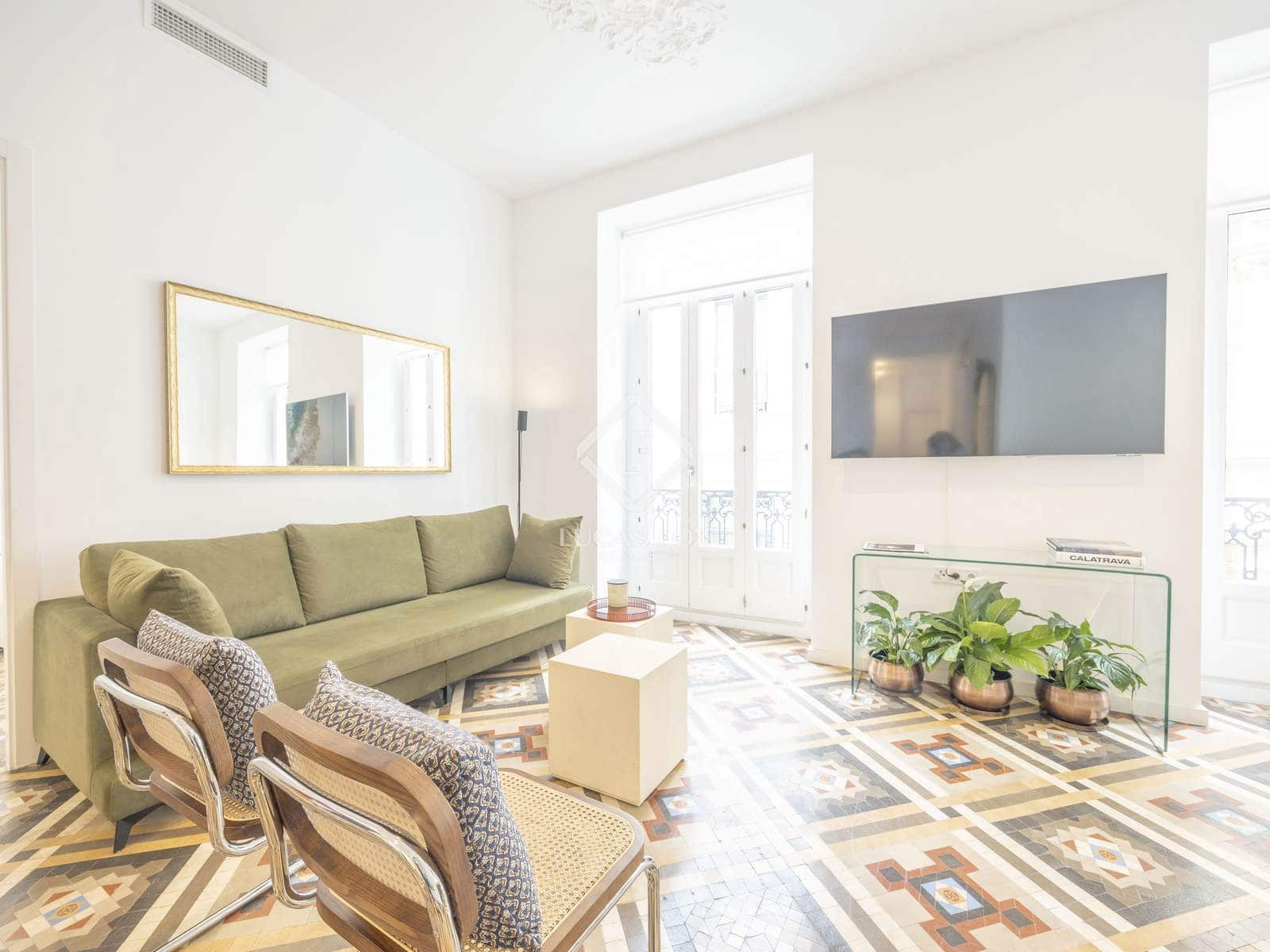 3 bedroom Apartment for rent in Valencia city - € 5,000 (Ref: 9004625)