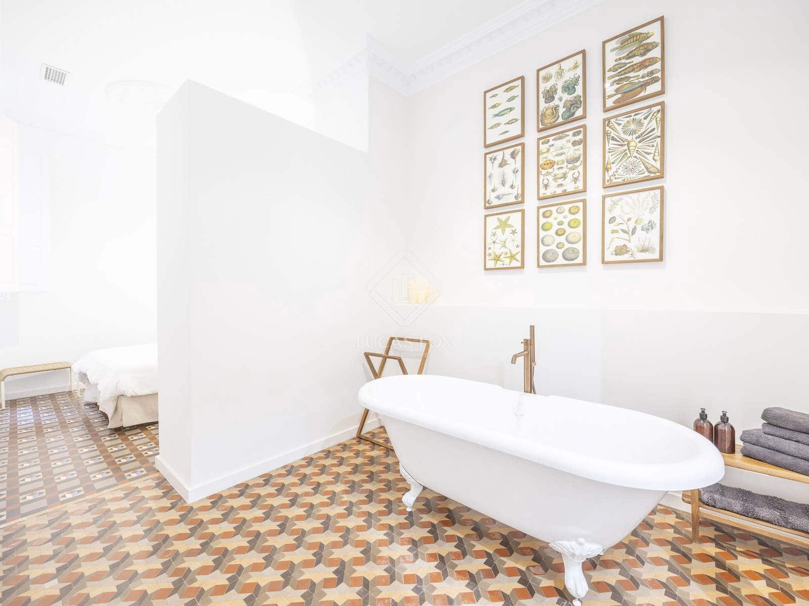 3 bedroom Apartment for rent in Valencia city - € 5,000 (Ref: 9004625)