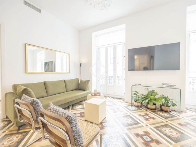 3 bedroom Apartment for rent in Valencia city - € 5,000 (Ref: 9004625)