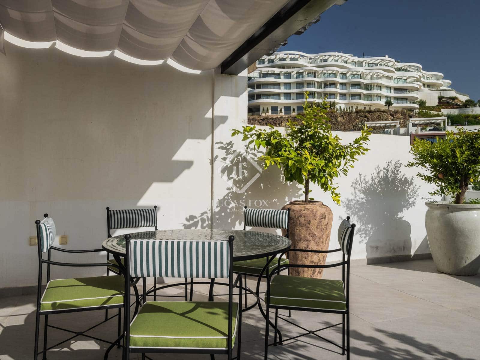 2 Zimmer Apartment zu verkaufen in Benahavis mit Pool - 595.000 € (Ref: 9005864)